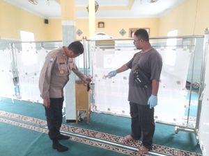 Kepergok Bongkar Kotak Amal, Pemuda Banyumas Diamankan Sebelum Dimassa Kepergok Bongkar Kotak Amal, Pemuda Banyumas Diamankan Sebelum Dimassa