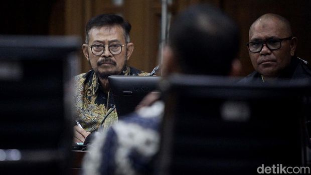 Terdakwa bekas Menteri Pertanian Syahrul Yasin Limpo menjalani sidang lanjutan. Eks Ajudan beberkan perilaku SYL dalam sidang tersebut.