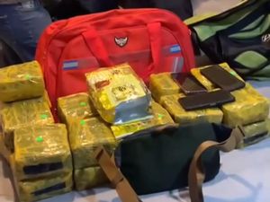 Apartemen Jadi Gudang Narkoba di Medan Digrebek, Bandar 24 Kg Sabu Ditangkap Apartemen Jadi Gudang Narkoba di Medan Digrebek, Bandar 24 Kg Sabu Ditangkap