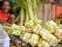 Cara Membuat Ketupat Lebaran, Mulai dari Anyaman hingga Siap Disajikan