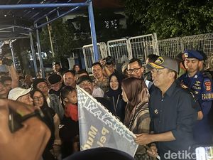 300 Penumpang Mudik Gratis di Pelabuhan Parepare Diberangkatkan Malam Ini 300 Penumpang Mudik Gratis di Pelabuhan Parepare Diberangkatkan Malam Ini