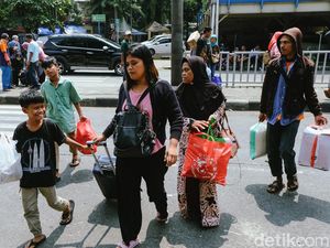 Video: 1.300 Pemudik Berangkat dari Terminal Kampung Rambutan di H-3 Lebaran
