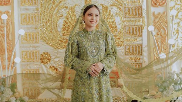 Momen Pengajian-Siraman Putri DA Jelang Dinikahi Anak Pengusaha Batu Bara