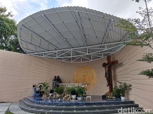 Melihat Taman Doa Estetik Viral di Gereja Pringwulung Jogja Melihat Taman Doa Estetik Viral di Gereja Pringwulung Jogja