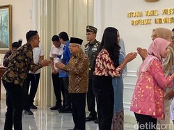 Maruf Amin Gelar Halalbihalal Bareng Pegawai di Istana Wapres