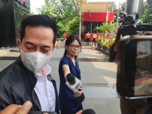 Anggota DPR Ihsan Yunus Irit Bicara Usai Diperiksa KPK di Kasus Korupsi APD Anggota DPR Ihsan Yunus Irit Bicara Usai Diperiksa KPK di Kasus Korupsi APD