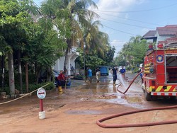 Perumahan di Depok Sempat Banjir Usai Turap Kali Jebol, Kini Dipenuhi Lumpur