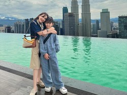 Batal Nikah dengan Fardhana, Ayu Ting Ting Liburan Mewah ke Amerika