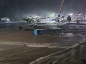 Banjir Lahar Dingin Semeru Landa Sejumlah Daerah Aliran Sungai di Lumajang