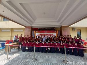 Saat Duta Antinarkoba SMAN 18 Palembang Saksikan Pemusnahan 7,7 Kg Sabu Saat Duta Antinarkoba SMAN 18 Palembang Saksikan Pemusnahan 7,7 Kg Sabu