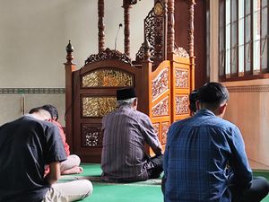 Jadwal Sholat Jumat Hari Ini 7 Maret 2025 di Berbagai Wilayah Indonesia Jadwal Sholat Jumat Hari Ini 7 Maret 2025 di Berbagai Wilayah Indonesia