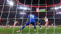 Gol Kimmich lahir di menit ke-63. Foto: REUTERS/Angelika Warmuth