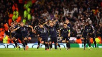 Madrid yang berhak melaju ke semifinal lewat kemenangan 4-3 di babak tos-tosan ini. REUTERS/Carl Recine 