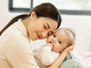 UU KIA Untuk Kesejahteraan Ibu & Anak UU KIA Untuk Kesejahteraan Ibu & Anak
