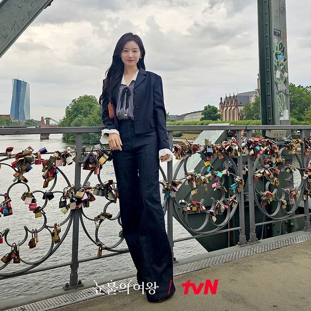 kjw
