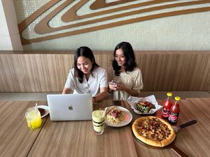 Makan di Restoran Pizza Ini Kini Lebih Praktis dan Hemat Makan di Restoran Pizza Ini Kini Lebih Praktis dan Hemat