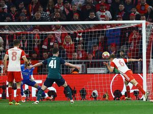 Sundulan Joshua Kimmich Loloskan Bayern, Pecahkan Rekor