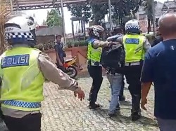 Tabrak Pemotor, Pelaku Curanmor Babak Belur Dihajar Warga