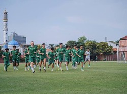 Liga 1: Cara Reva Bangkitkan Mental Rekan Jelang Persebaya Hadapi Persib