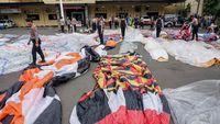 Polisi Tangkap 80 Balon Udara yang Terbang Liar di Pekalongan