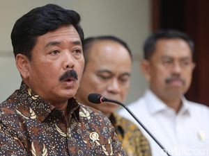 Menko Hadi Jamin Layanan Publik Sudah Normal Usai Ransomware Bobol PDN Menko Hadi Jamin Layanan Publik Sudah Normal Usai Ransomware Bobol PDN