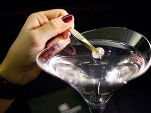 5 Makanan Mengandung Emas dan Berlian yang Harganya Puluhan Miliar 5 Makanan Mengandung Emas dan Berlian yang Harganya Puluhan Miliar