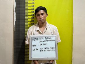 Anton Bacok Pasutri gegara Tersinggung Disebut Orang Gila Anton Bacok Pasutri gegara Tersinggung Disebut Orang Gila