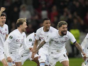 Aston Villa Pastikan Tiket Liga Champions Aston Villa Pastikan Tiket Liga Champions