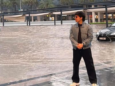 7 Foto Keluarga Atta-Aurel Terjebak di Dubai, Mal & Bandara Tergenang Banjir