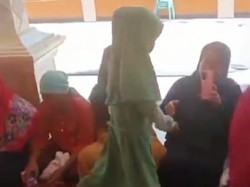 Viral Acara Tunangan Bocah 4 Tahun di Madura