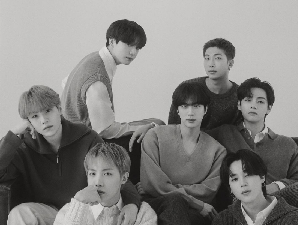 Ini Merchandise BTS yang Laris Dibeli di BTS POP-UP: MONOCHROME JAKARTA