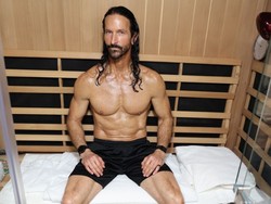 Heboh Tampilan Kakek Umur 61 Tahun, Kenapa Banyak Orang Terobsesi Awet Muda?