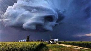 Deretan Foto Fenomena Cuaca Mengerikan, Inikah Kiamat?