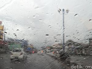 Peringatan Dini BMKG: Makassar Potensi Hujan Lebat-Petir hingga 19.10 Wita Malam Ini Peringatan Dini BMKG: Makassar Potensi Hujan Lebat-Petir hingga 19.10 Wita Malam Ini