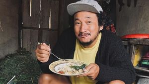 Isa Bajaj Senang Belanja ke Pasar hingga Makan Makanan Ndeso