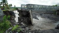 Potret Jembatan Putus Imbas Banjir Lahar Hujan Gunung Semeru