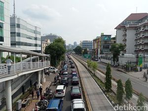 Kemacetan Mampang Mengular hingga Imigrasi Jaksel Kemacetan Mampang Mengular hingga Imigrasi Jaksel