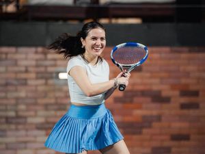 5 Potret Marsha Aruan yang Ketagihan Main Tenis