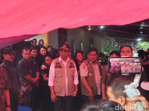 Menko PMK Ungkap Lokasi Longsor di Palangka Tator Tak Layak Jadi Permukiman Menko PMK Ungkap Lokasi Longsor di Palangka Tator Tak Layak Jadi Permukiman