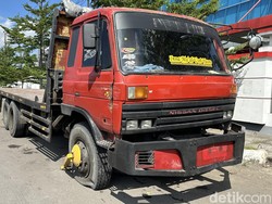 Dishub Makassar Gembok 16 Kendaraan Parkir Sembarangan di Jalan AP Pettarani