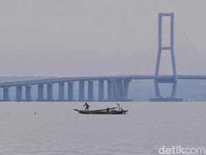 Jembatan Suramadu Mau Ditarif Lagi? Jembatan Suramadu Mau Ditarif Lagi?