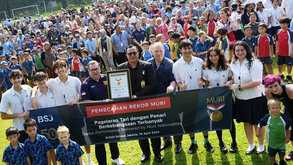 Pagelaran Tari Berkebangsaan Terbanyak