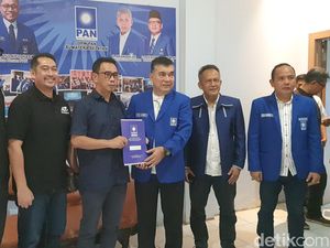 Setelah PDIP, Herman Deru Ambil Formulir Pendaftaran Pilgub Sumsel ke PAN