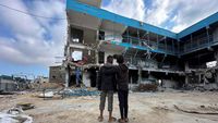 Ratapan Anak-anak Gaza Memandang Sekolah yang Hancur