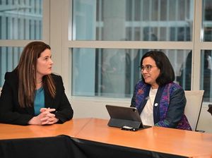 Sri Mulyani Bertemu Menkeu Selandia Baru, Saling Curhat soal APBN