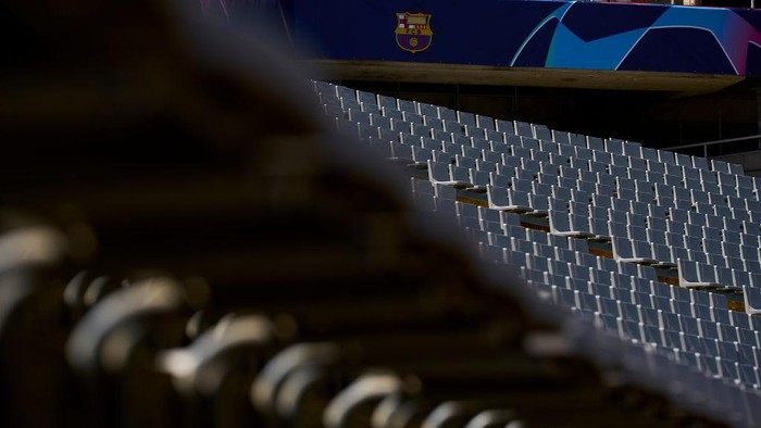 Dikecam! Petugas Keamanan Barcelona Bersikap Kasar ke Suporter PSG