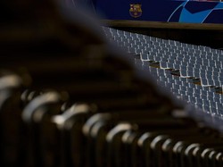 Dikecam! Petugas Keamanan Barcelona Bersikap Kasar ke Suporter PSG