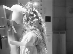 Taylor Swift Lepaskan Belenggu Kesedihan Lewat The Tortured Poets Department