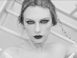 The Tortured Poets Department Cara Taylor Swift Merelakan dan Move On