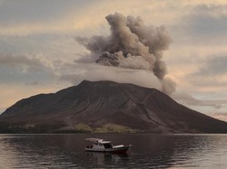 Pakar ITB Soroti Dampak Erupsi Gunung Ruang, Bisa Picu Tsunami-Gangguan Pernapasan